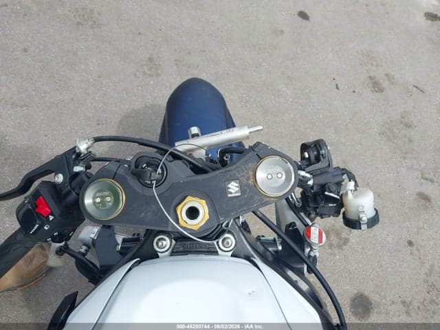 2025 SUZUKI GSX-R750 7
