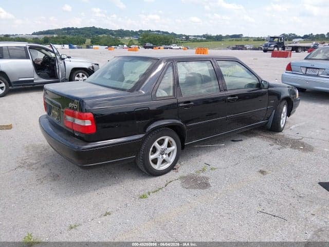1998 VOLVO S70 GLT 4