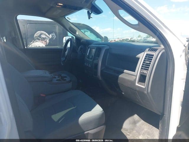 2017 RAM 3500 TRADESMAN 4X4 8' BOX 5