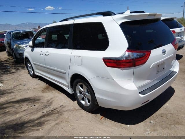 2020 TOYOTA SIENNA LE 3