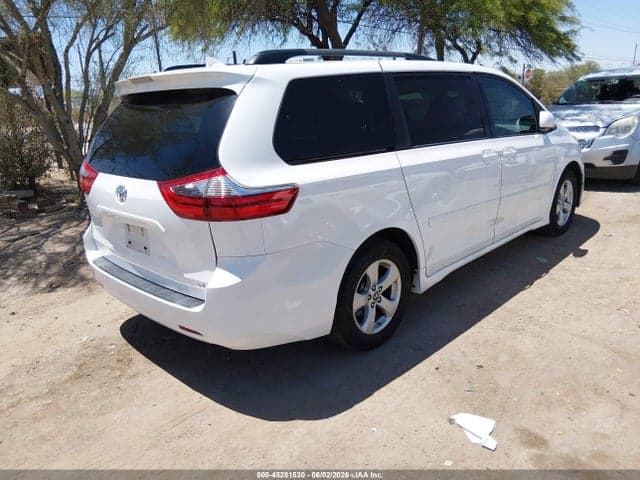 2020 TOYOTA SIENNA LE 4
