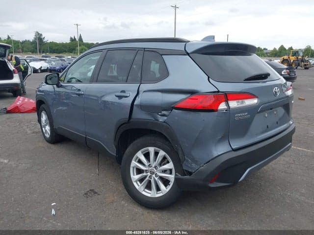 2023 TOYOTA COROLLA CROSS LE 3