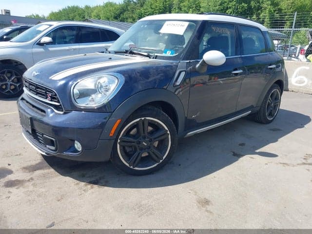 2015 MINI COUNTRYMAN COOPER 2
