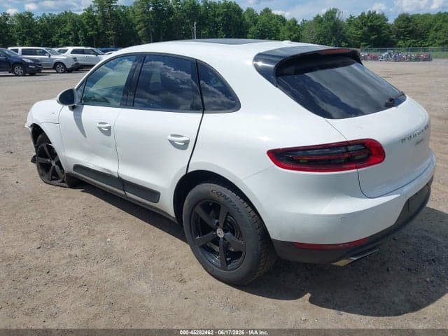 2018 PORSCHE MACAN 3