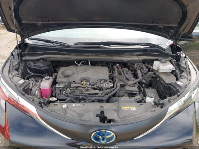 2024 TOYOTA SIENNA XLE 10