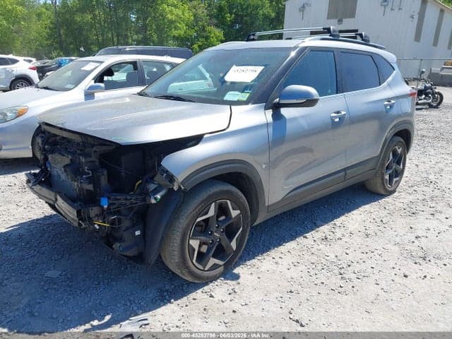 2024 KIA SELTOS EX 2