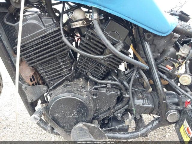 1985 HONDA VT500 C 9
