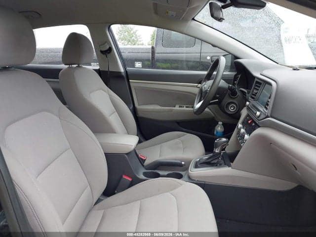 2020 HYUNDAI ELANTRA SEL 5