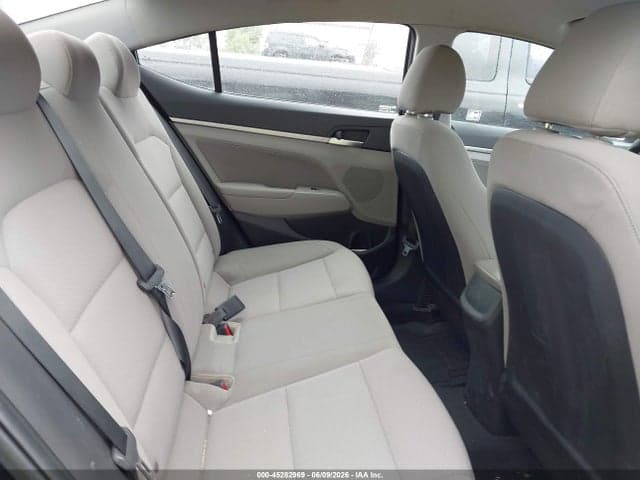 2020 HYUNDAI ELANTRA SEL 8