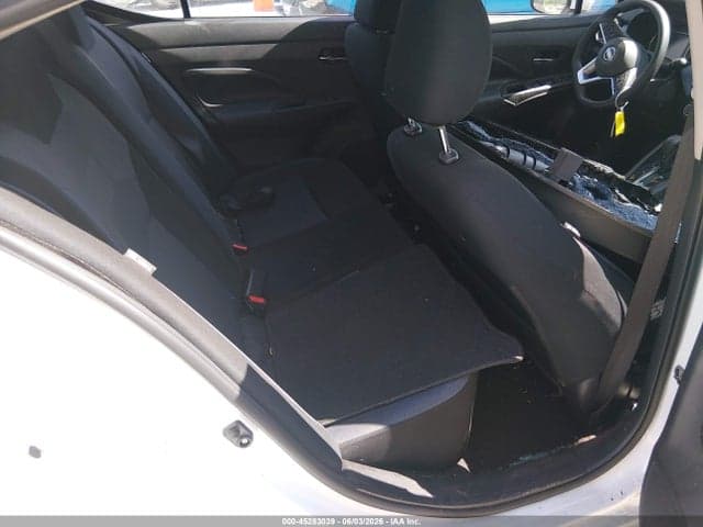 2025 NISSAN VERSA 1.6 SV 8