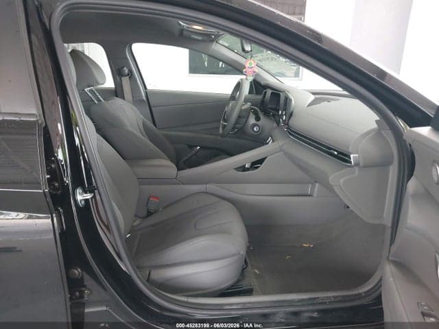 2026 HYUNDAI ELANTRA SE 5