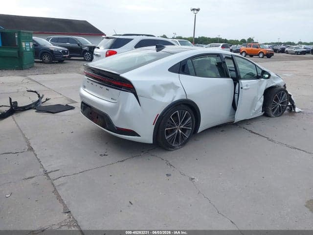 2024 TOYOTA PRIUS XLE 4