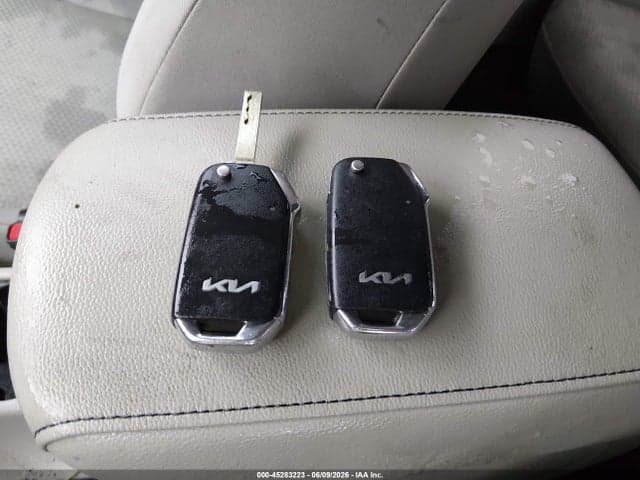 2025 KIA SOUL LX 11