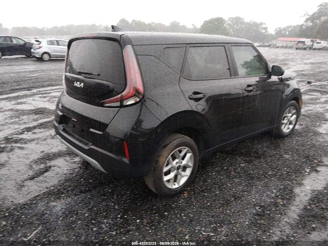 2025 KIA SOUL LX 4