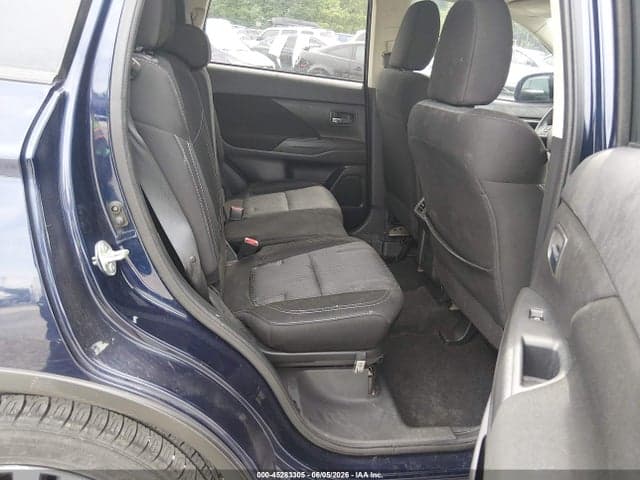 2020 MITSUBISHI OUTLANDER ES 2.4 8