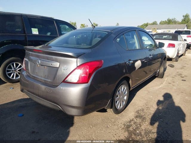 2019 NISSAN VERSA 1.6 SV 4