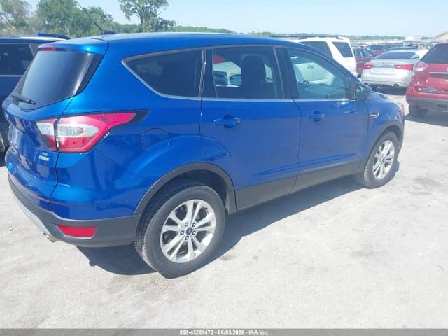 2017 FORD ESCAPE SE 4