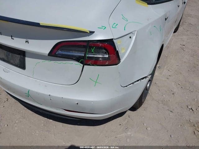 2021 TESLA MODEL 3 STANDARD RANGE PLUS REAR-WHEEL DRIVE 18