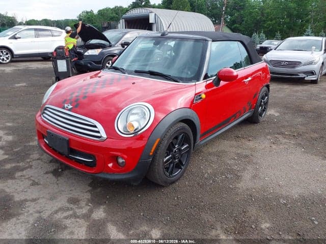 2014 MINI CONVERTIBLE COOPER 2
