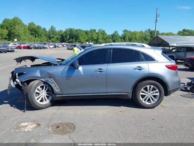 2017 INFINITI QX70 14
