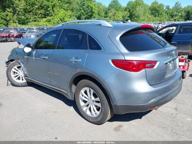 2017 INFINITI QX70 3