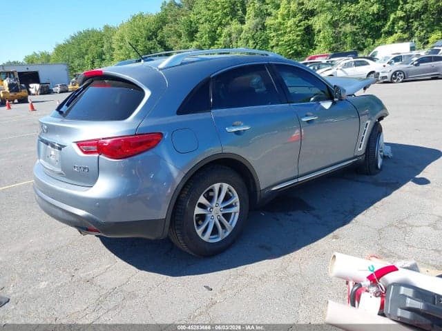 2017 INFINITI QX70 4