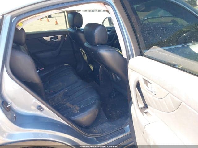 2017 INFINITI QX70 8