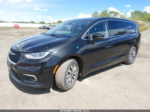 2023 CHRYSLER PACIFICA HYBRID 2
