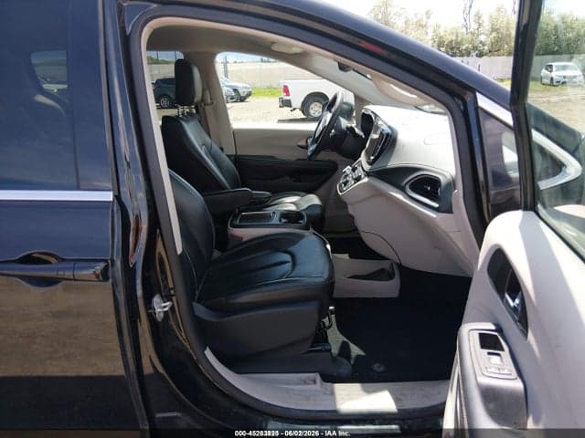 2023 CHRYSLER PACIFICA HYBRID 5