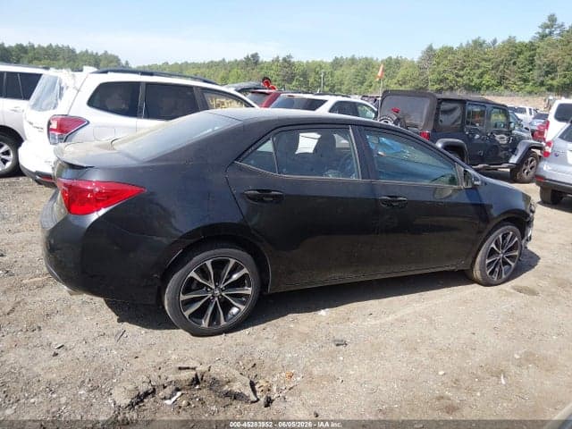 2018 TOYOTA COROLLA SE 14
