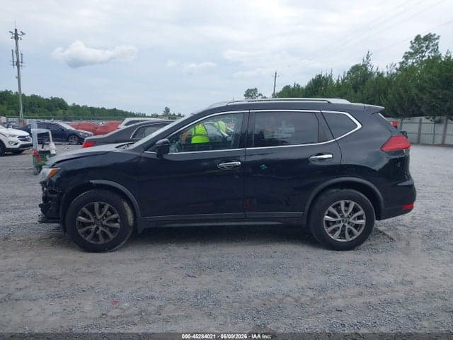 2017 NISSAN ROGUE SV 15