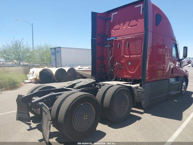 2021 FREIGHTLINER NEW CASCADIA 126 4