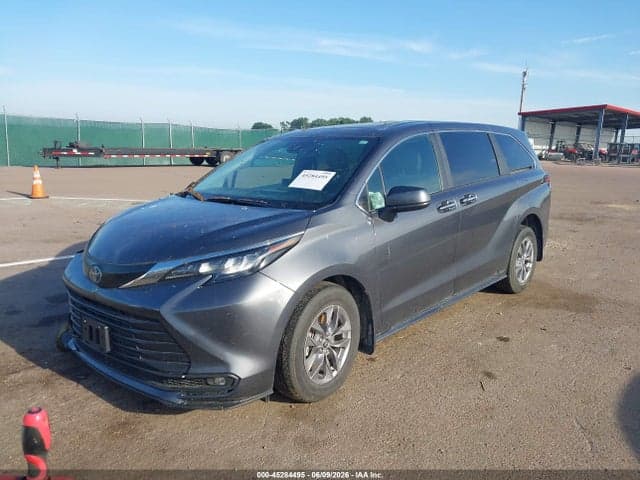 2025 TOYOTA SIENNA XLE/AUTONO-MASS 2