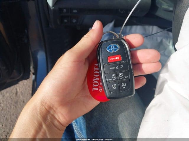 2025 TOYOTA SIENNA XLE/AUTONO-MASS 11