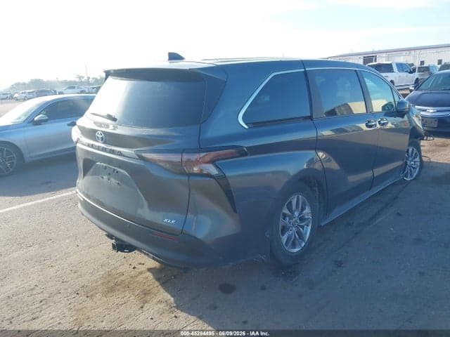2025 TOYOTA SIENNA XLE/AUTONO-MASS 4