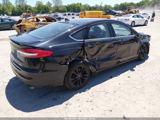 2019 FORD FUSION SE 4