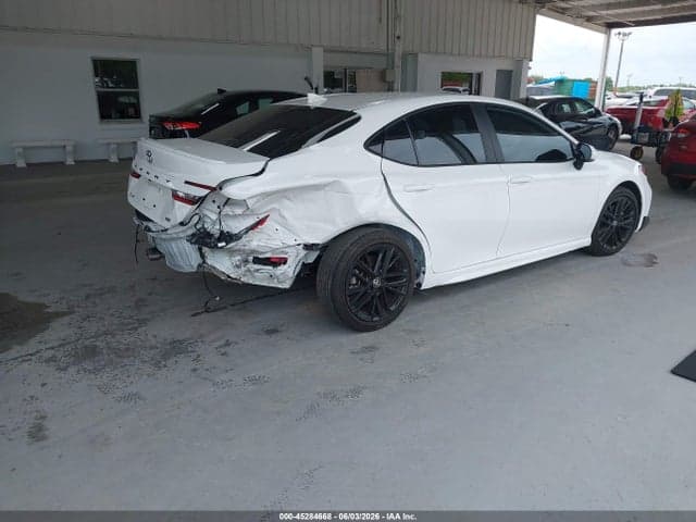 2025 TOYOTA CAMRY SE 4