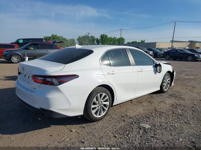 2022 TOYOTA CAMRY LE 4