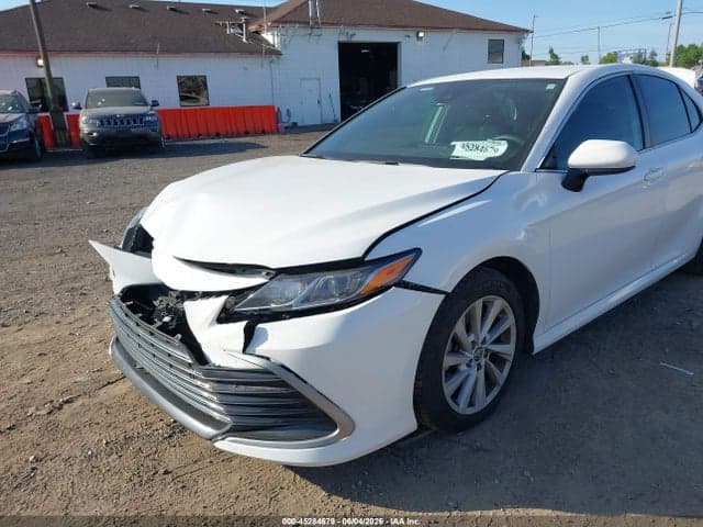 2022 TOYOTA CAMRY LE 6