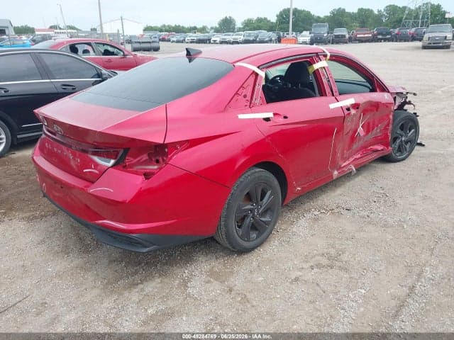 2021 HYUNDAI ELANTRA SEL 4
