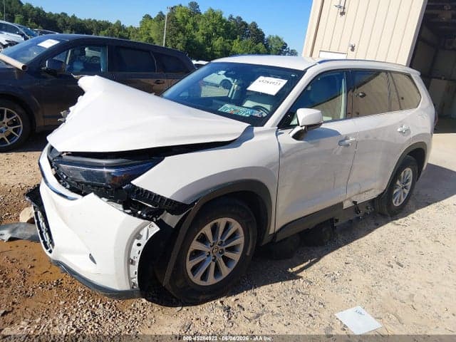 2024 TOYOTA GRAND HIGHLANDER XLE 2