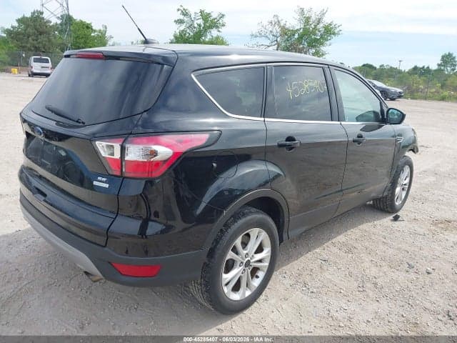2017 FORD ESCAPE SE 4