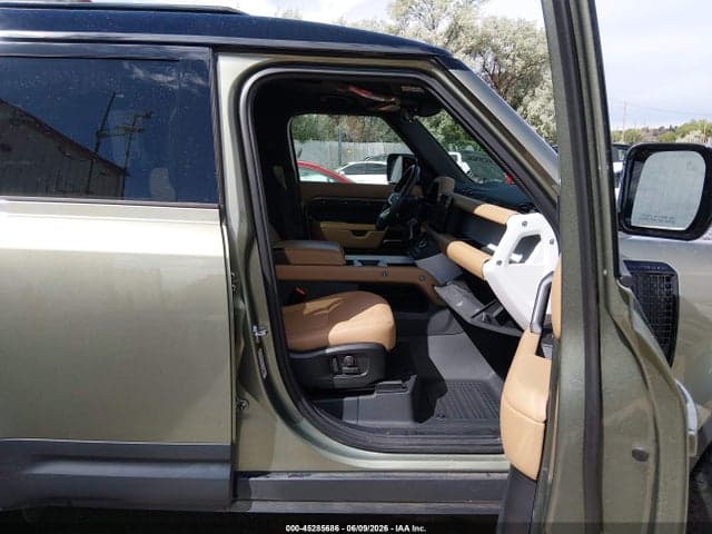 2025 LAND ROVER DEFENDER 5