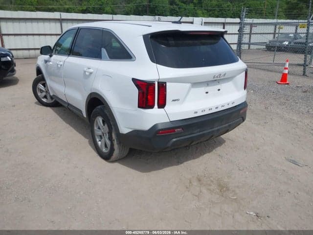 2022 KIA SORENTO LX 3
