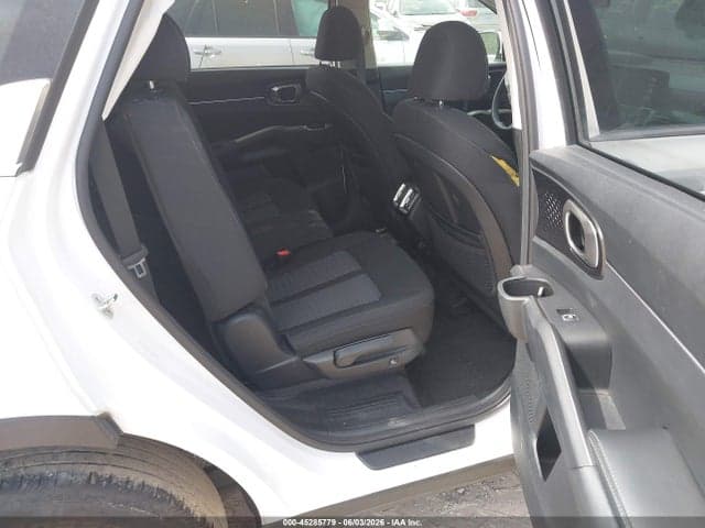 2022 KIA SORENTO LX 8