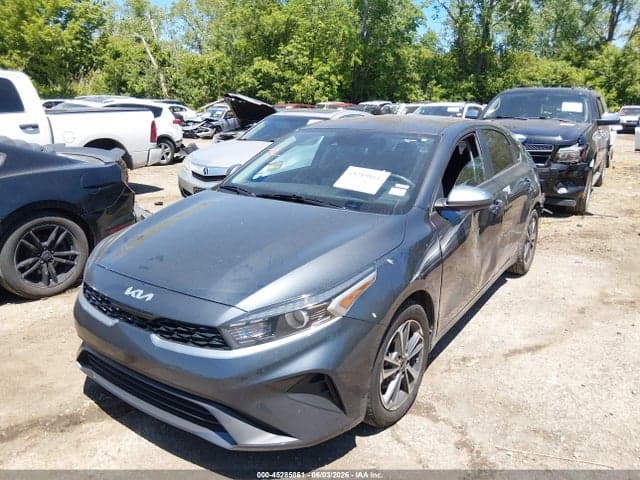 2023 KIA FORTE LXS 2
