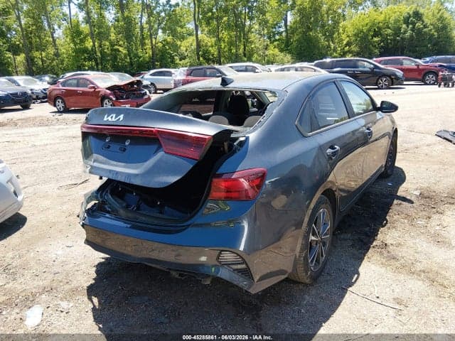 2023 KIA FORTE LXS 4