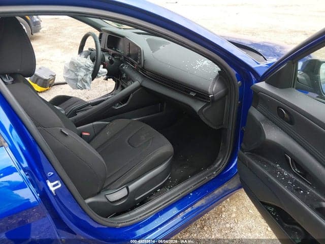2025 HYUNDAI ELANTRA SEL SPORT 6