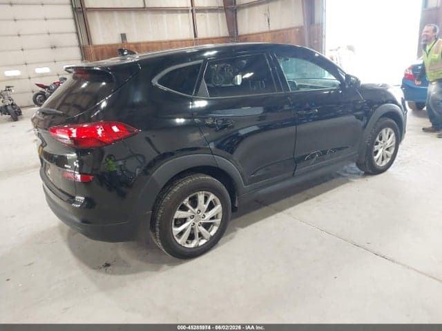 2020 HYUNDAI TUCSON SE 4