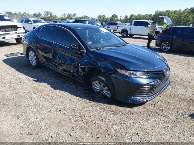2020 TOYOTA CAMRY LE - 1
